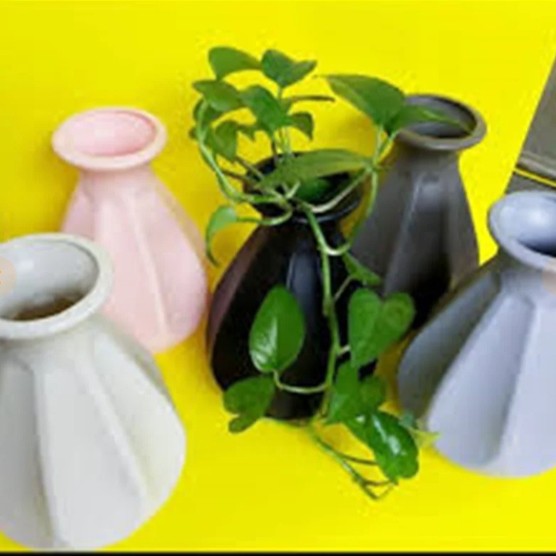 گلدان پلاستیکی لوتوس