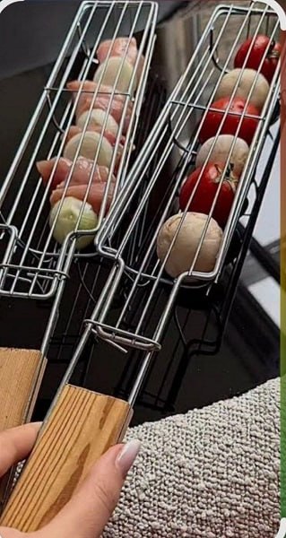 توری گوجه پز کباب پز دسته چوبی
